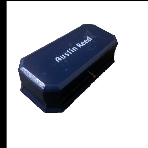 Vintage NOS Austin Reed Cuff Links 100 Years Commemorative 1900-2000 Hard Case - Picture 4 of 6